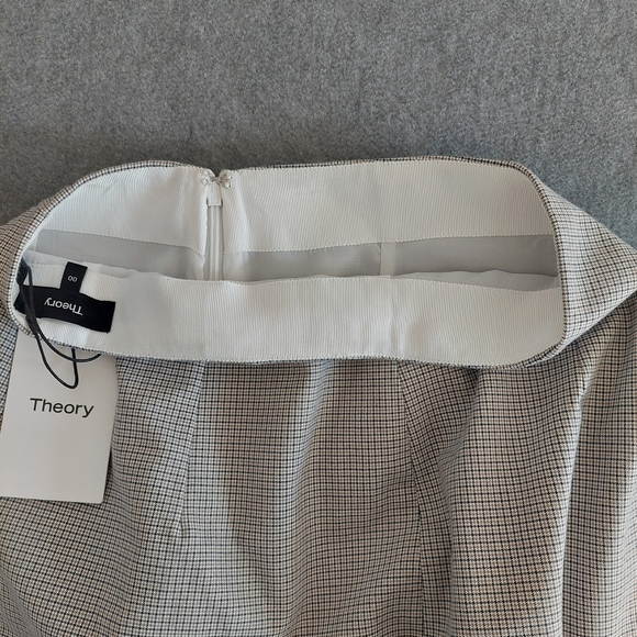 Theory Mini Skirt in "Clean Suiting" Tan Multi size 00 - Picture 7 of 7